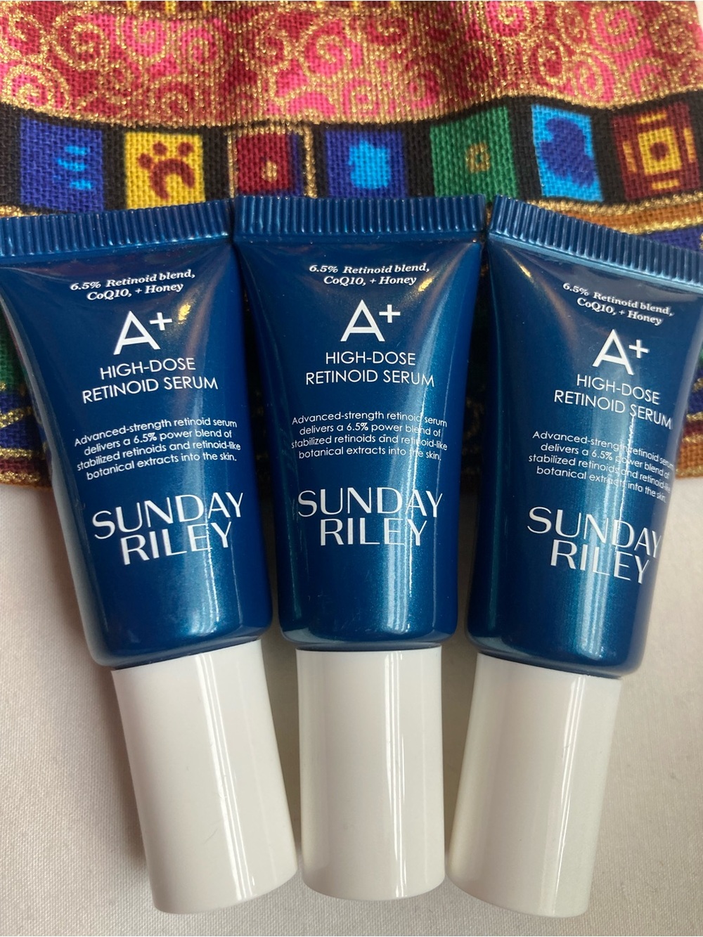 4 Pcs - Sunday Riley Mini Bundle with Patterned Drawstring Pouch - Picture 7 of 9